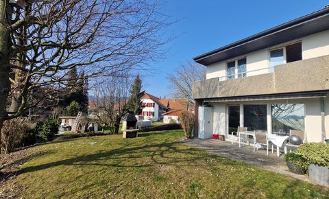 12 minutes from Biel/Bienne, 4.5 room semi-detached house