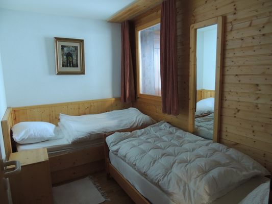 Chambre simple avec 2 lits séparés