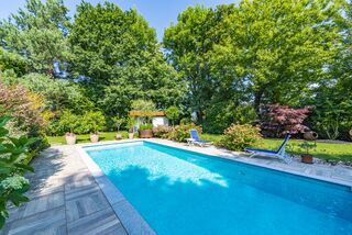 Villa immersed in an oasis of peace
