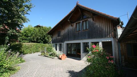 Hausteil mit 3.5-Zimmer Wohnung und Werkstatt/Atelier