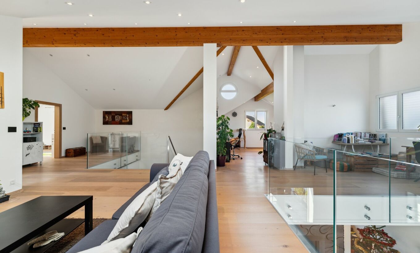 Spacious and modern family villa on a large plot
