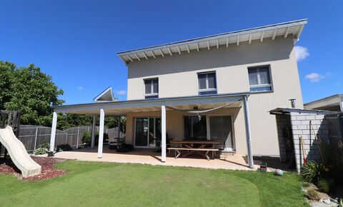 A VENDRE A GROLLEY
Villa individuelle avec studio indépendant