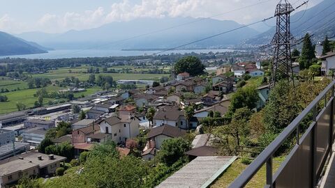 Riazzino - Affittasi appartamento di 3 locali in casa bifamiliare