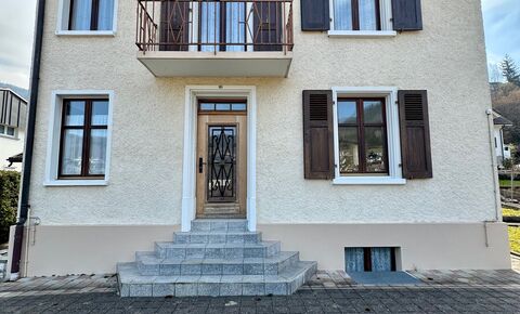 Maison individuelle bien entretenue avec terrain et grange