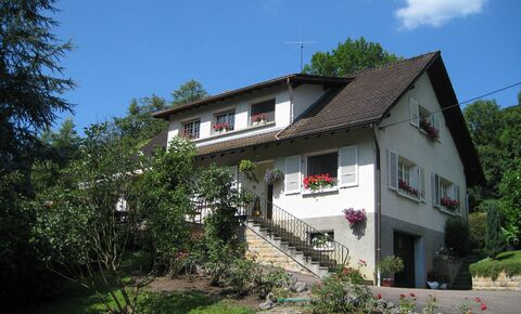 300 m² house with a 2,650 m² plot