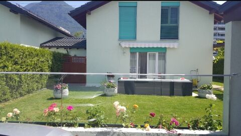 CHALEUREUSE MAISON MITOYENNE À AIGLE
