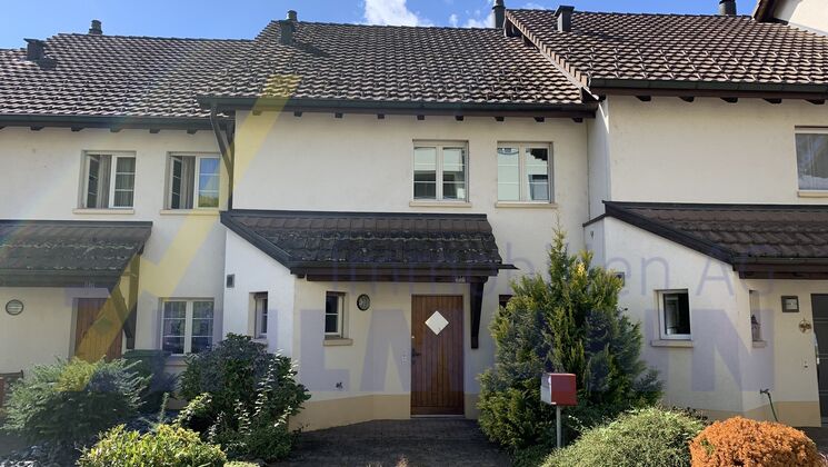 Schönes 5.5-Zimmer-Reiheneinfamilienhaus