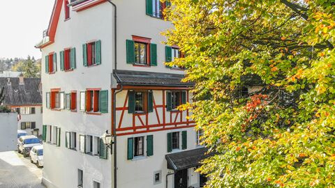 Mehrfamilienhaus mit Altstadt-Flair.