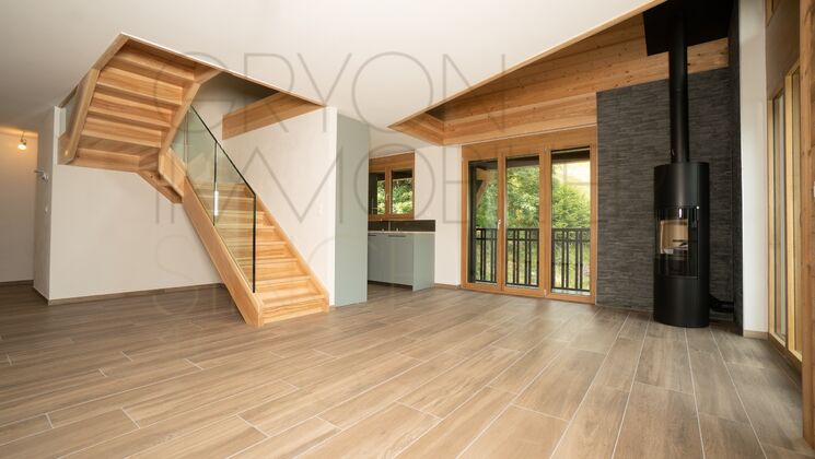 Élégant duplex alpin, 140 m² habitables + garage, proche Barboleuse Élégant duplex alpin, 140 m² habitables + garage, proche Barboleuse