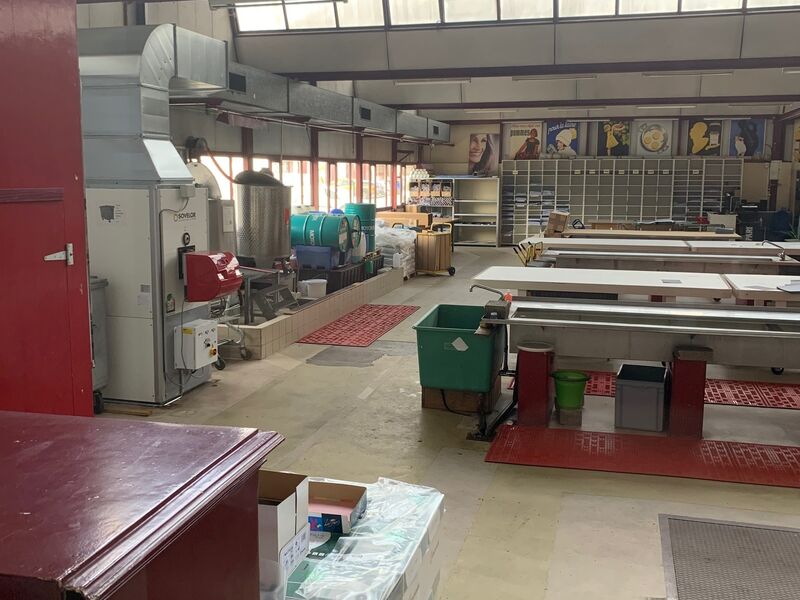 FOR RENT - Workshop of 480 m² on one level and premises in the basemen