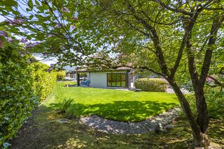 Detached house with big garden
