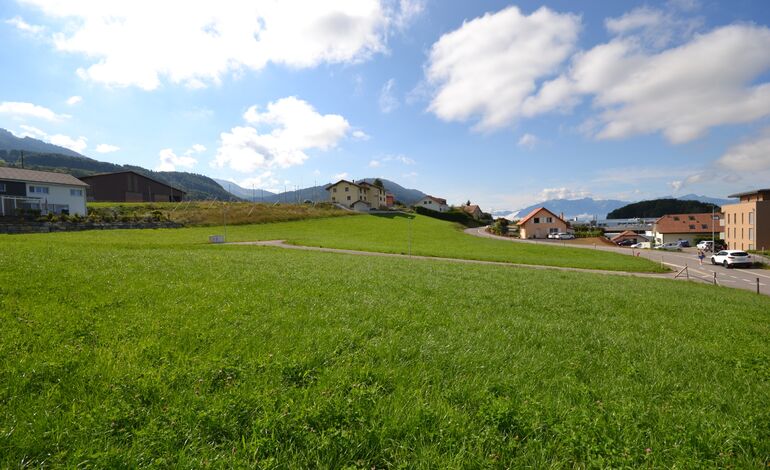 Terrain à bâtir libre de mandat 
au coeur du chef-lieu de la Veveyse