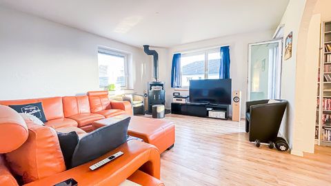 Zentral wohnen in Rudolfstetten: Moderne 2.5 Zimmerwohnung mit Balkon