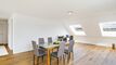 Elegante Dachwohnung mit Südbalkon