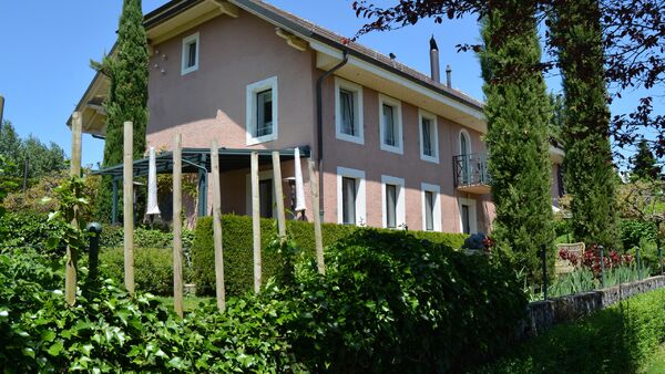 Exceptionnelle ferme rénovée avec un charme, intérieur moderne design.