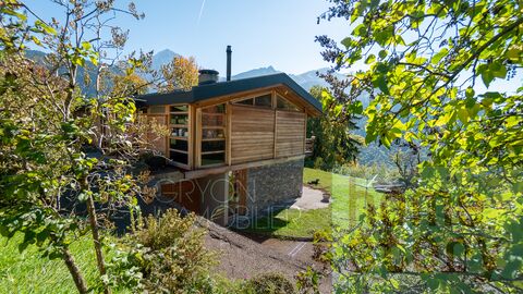 Gryon Immo propose un magnifique chalet de 8 pièces en pleine nature