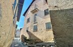 Affascinante ampia casa di nucleo con un grande e splendido giardino