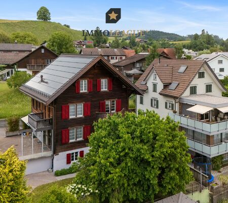 Grosszügiges Einfamilienhaus an ruhiger und familienfreundlicher Wohnlage.