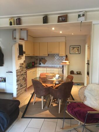 APPARTEMENT DE 2½ PIECES
PROCHE DE TOUTES COMMODITES