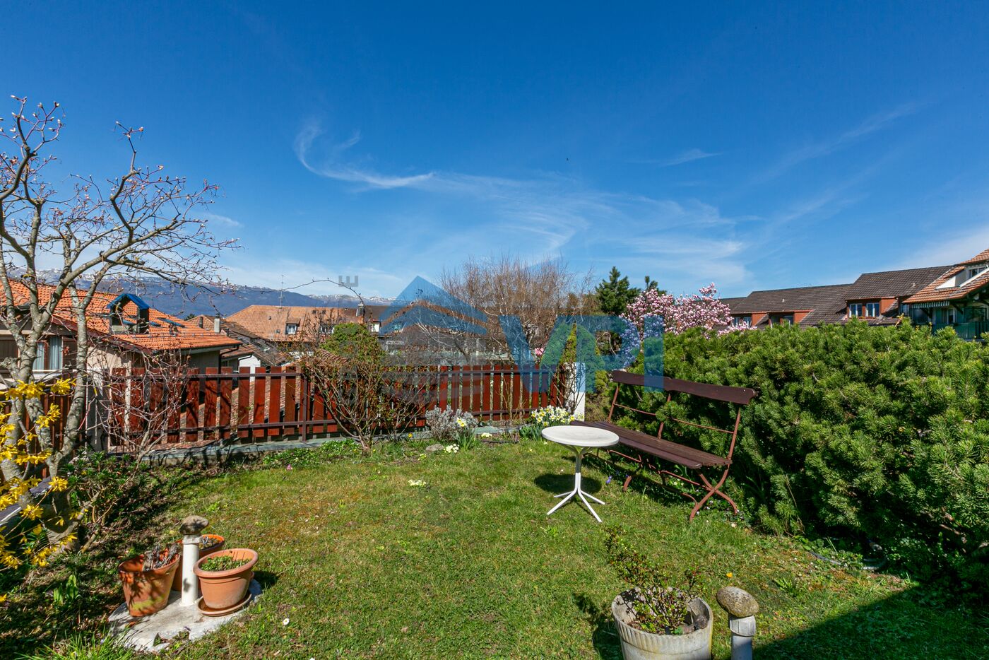 Charmant duplex en rez de jardin à Bernex