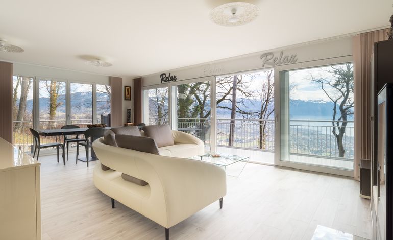 Spacieux appartement de 3.5 pièces avec splendide vue sur le lac
