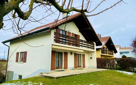 5.5 room family home.
