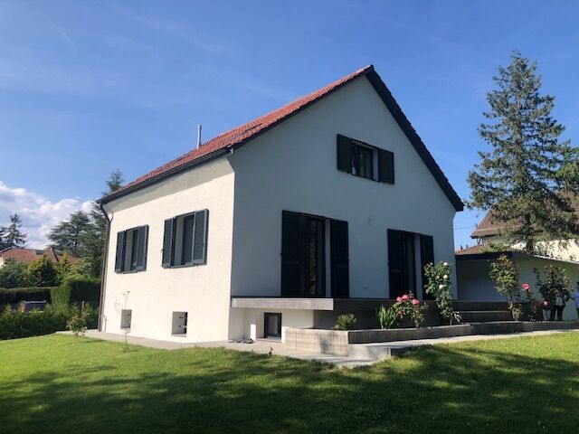 Charming detached house (actually being renovated)