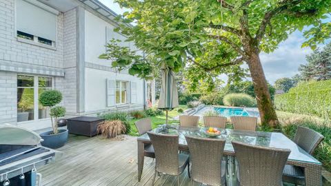 Superb detached house on large plot in Lausanne
