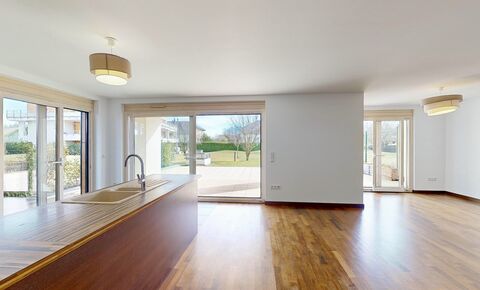 Superb contemporary garden apartment in Divonne-les-Bains