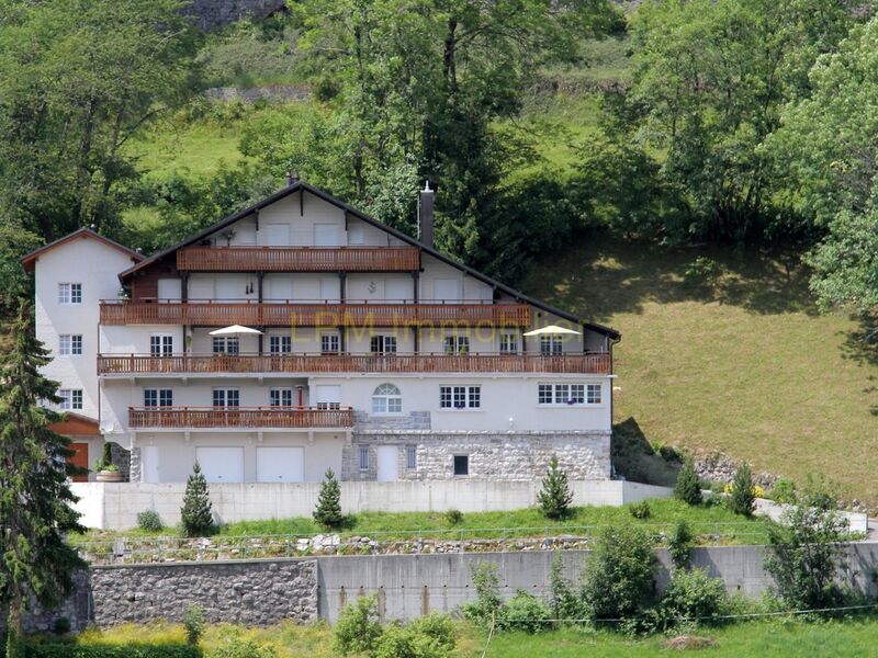 Beautiful apartment located in the hart of the village
