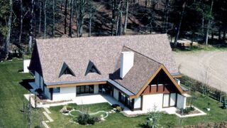 Belle propriété de maître de 10 pièces avec garage pour 3 voitures