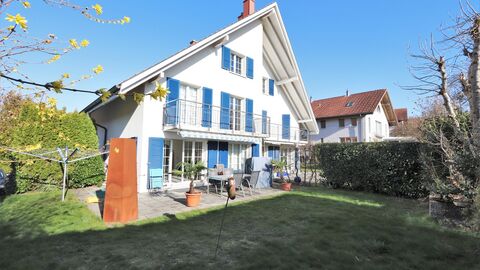 4.5-Zimmer - Doppeleinfamilienhaus mit Ausbaupotenzial und Garage