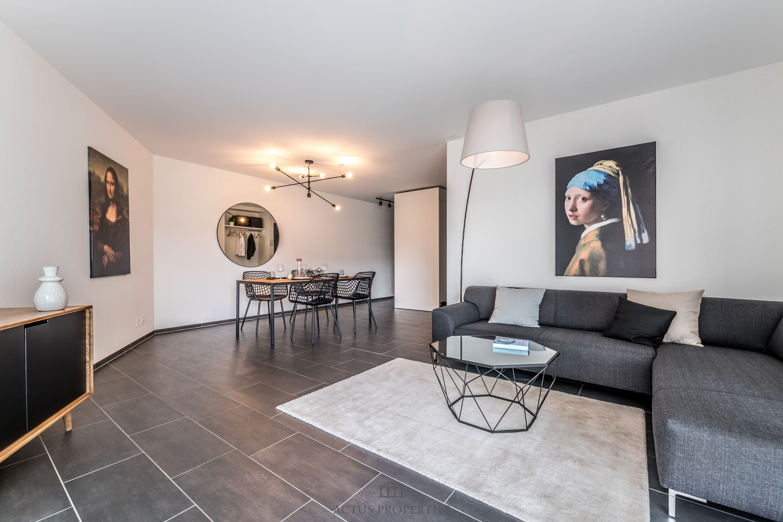 2 RENTS OFFERED - 3.5 rooms on the 2nd floor with balcony