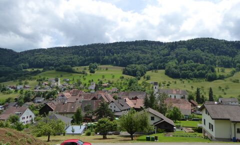 Bauparzelle in a sunny location with panoramic view