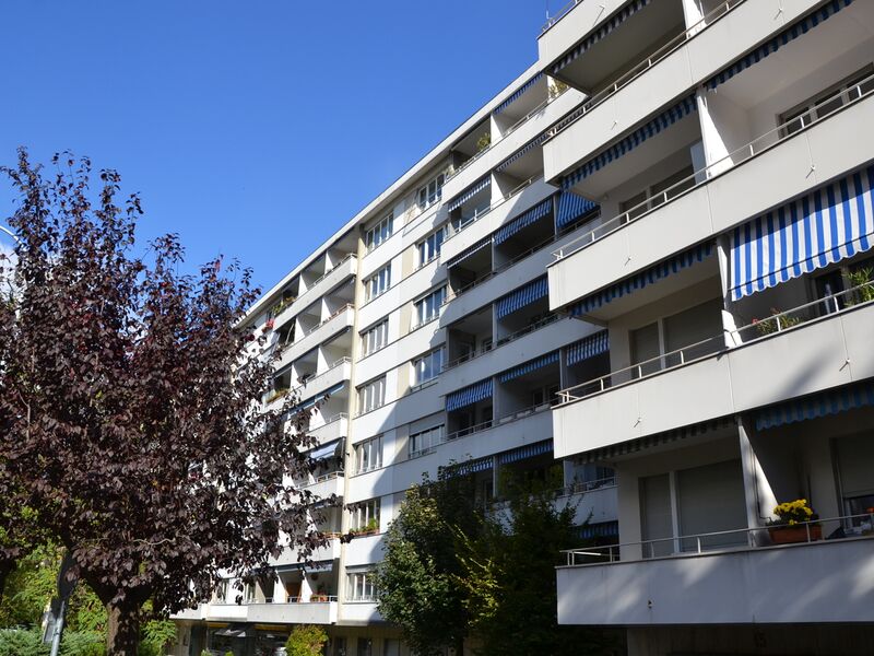 Apartment front & rear view CH-1206 Genève