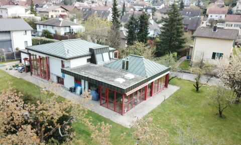 Maison de deux générations avec jardin et garage double