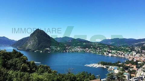 Grande proprietà con dépendance e piscina e con vista lago mozzafiato