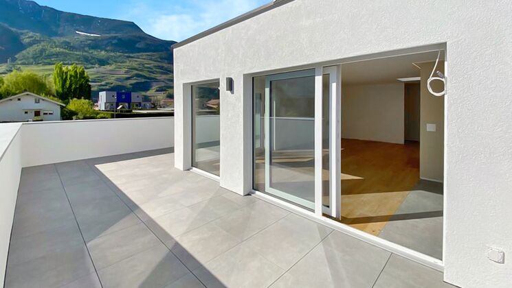 Sublime attique moderne, lumineux et chaleureux dans PPE de 3 biens