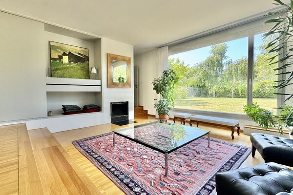 Beautiful semi-detached villa in a quiet location