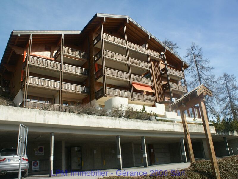 Ideal small studio for sports activities.