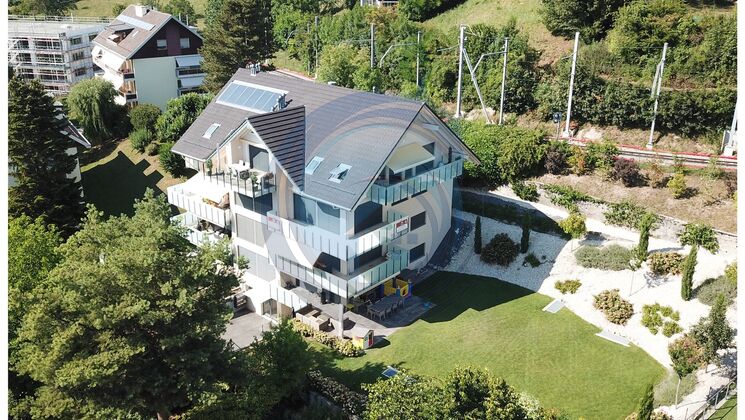 MAGNIFIQUE APPARTEMENT DE 4,5 PIÈCES AVEC VUE SUR LE LAC