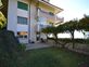 Beau 2.5 pièces avec terrasse, jardin et vue panoramique sur le lac