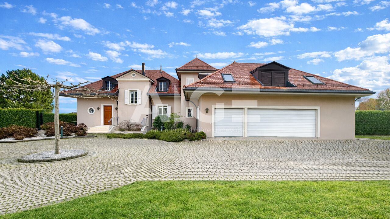 Superb villa on 2'600m2 plot with 80m2 outbuilding