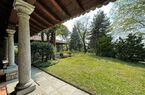 Spacious and elegant villa surrounded by a large and sunny  garden