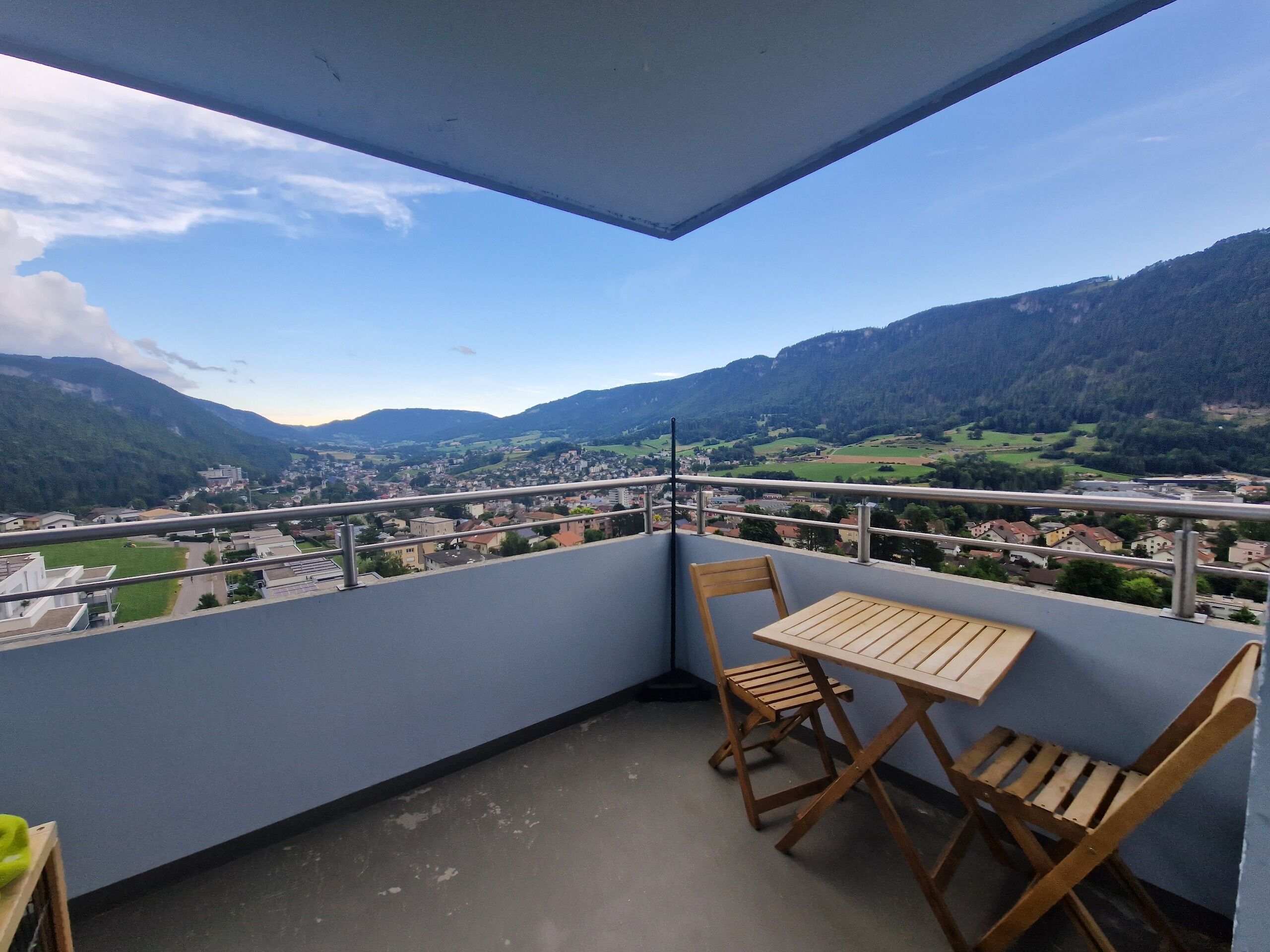balcony
