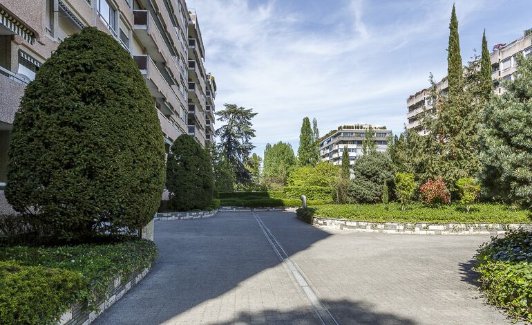 Bel appartement de 4 pièces au sein du quartier prisé de Florissant.