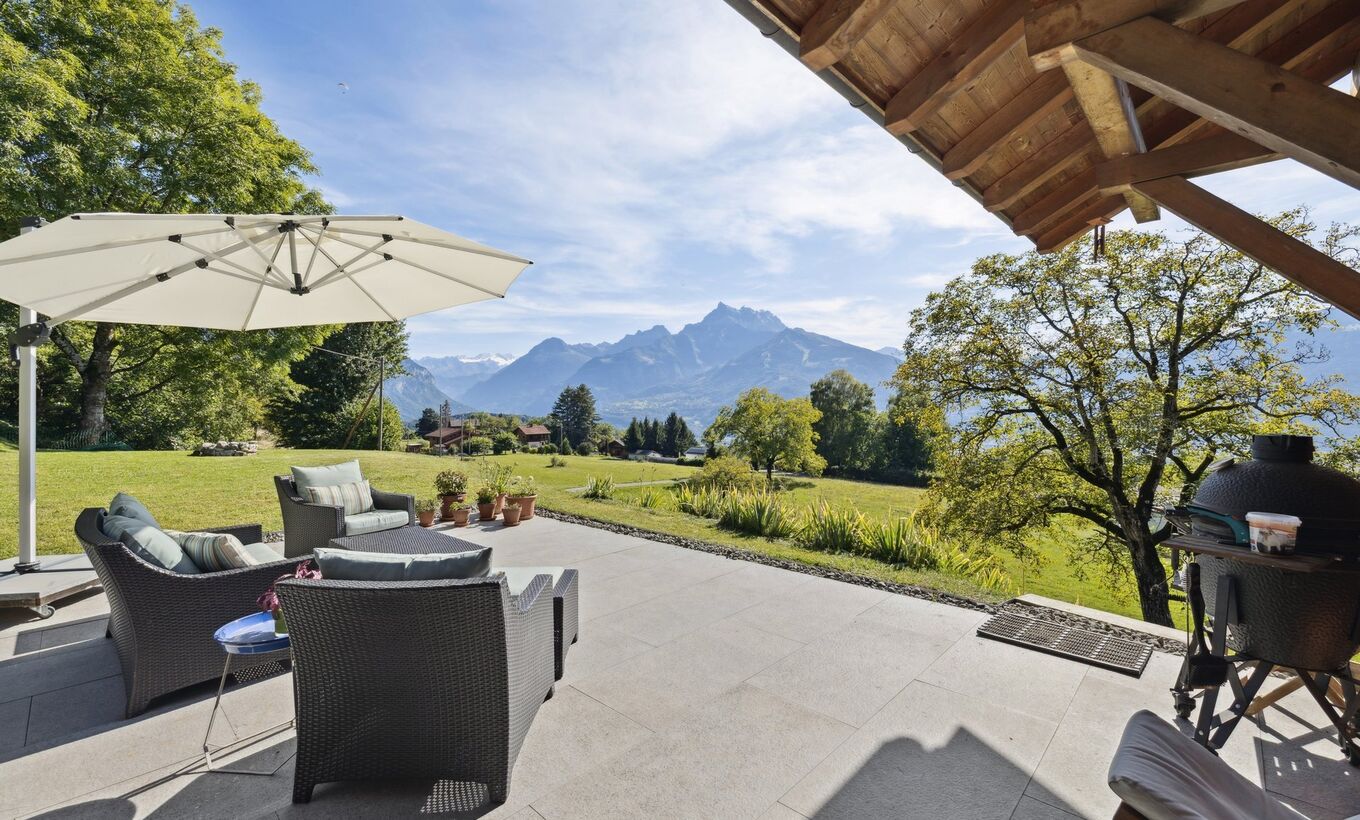 Glutières/Ollon VD, spacious chalet between plain and mountains