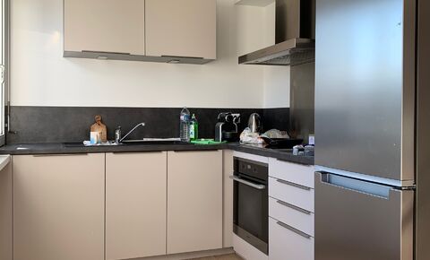 Renovated condominium near the center with balcony