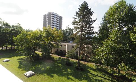 Big 3.5 room condominium with balcony and parking space