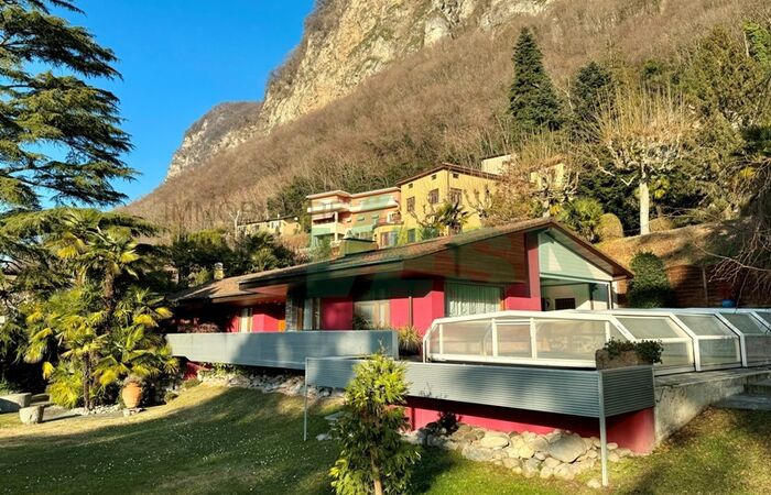 Komfortable Villa auf einer Etage mit schönem, grossen Garten und Pool